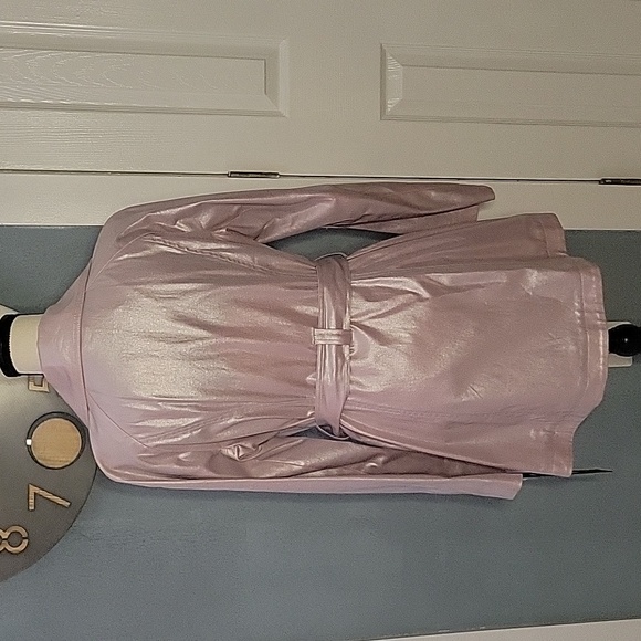 Dawn Levy - Picture 3 of 9